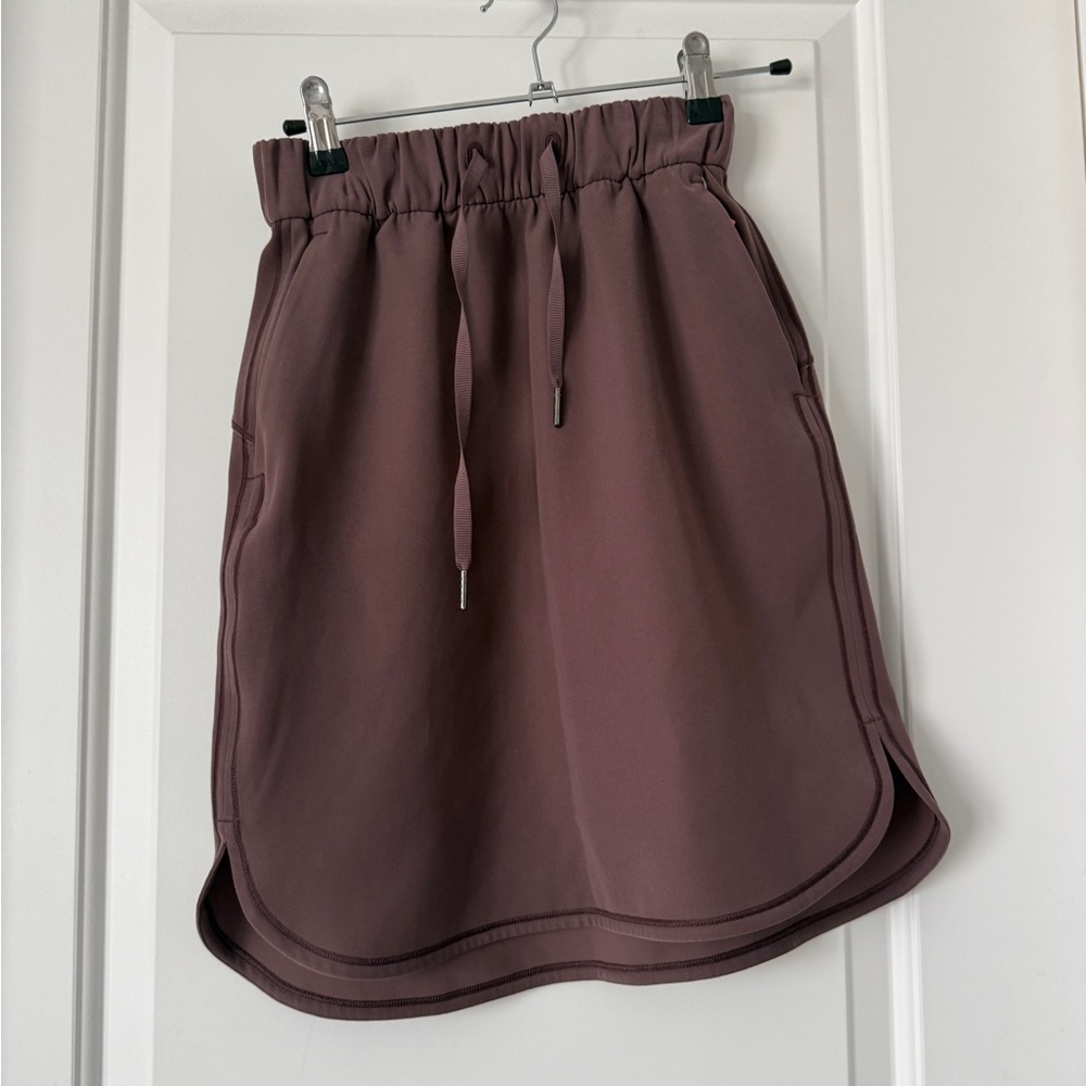Lululemon On The Fly Skirt 
Cherry Cola Size 2 NWOT